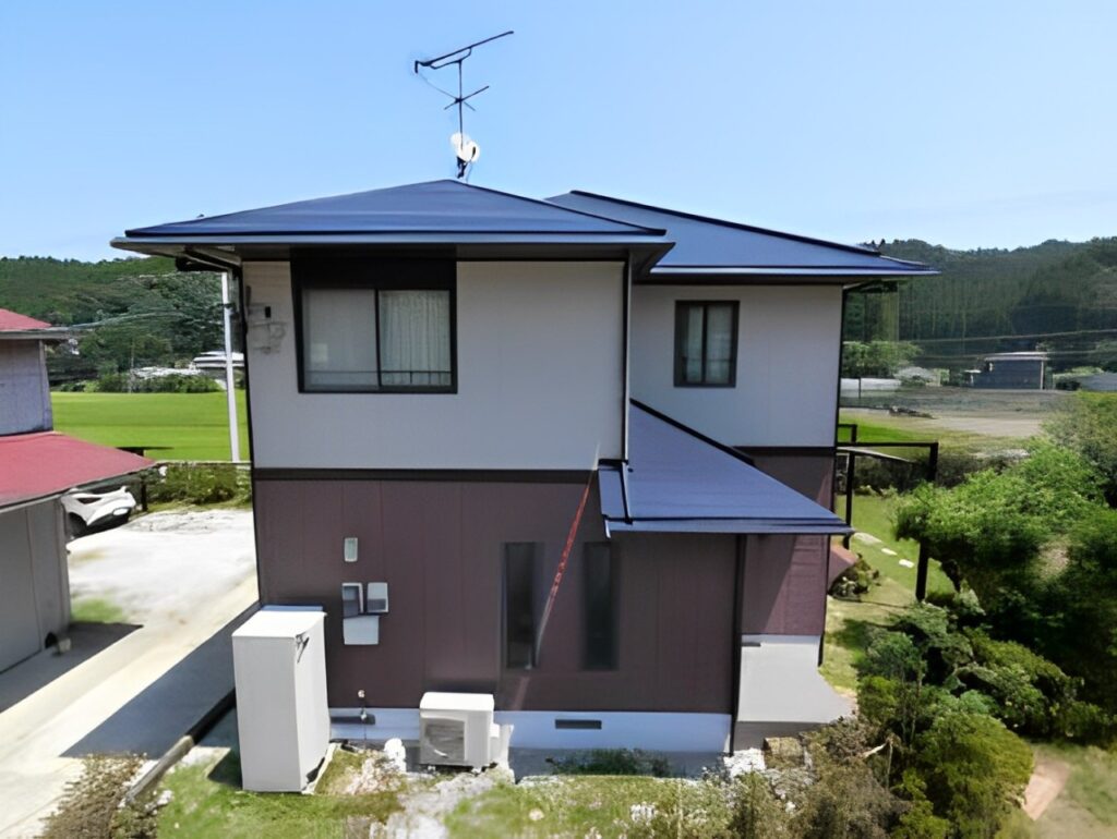 外壁は汚れが付きにくく、付着しても雨水で洗い流すことができる無機成分配合のフッ素樹脂塗料で仕上げ、美観が永く続くようにしました。